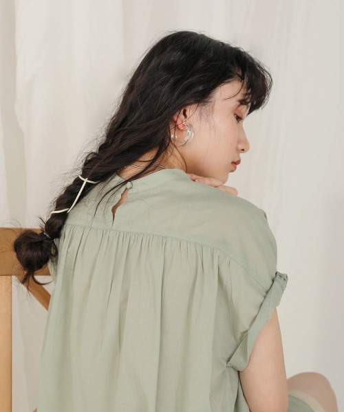 Bab（バブ）の「【WEB限定】キャンブリックスモッキングブラウス