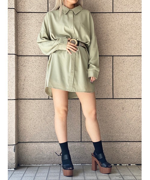 one way(ワンウェイ)の「【oneway】オーバーサイズシャツ(シャツ/ブラウス・レディース・ホワイト/ベージュ/ダークグリーン・FREE)」の3枚目の写真