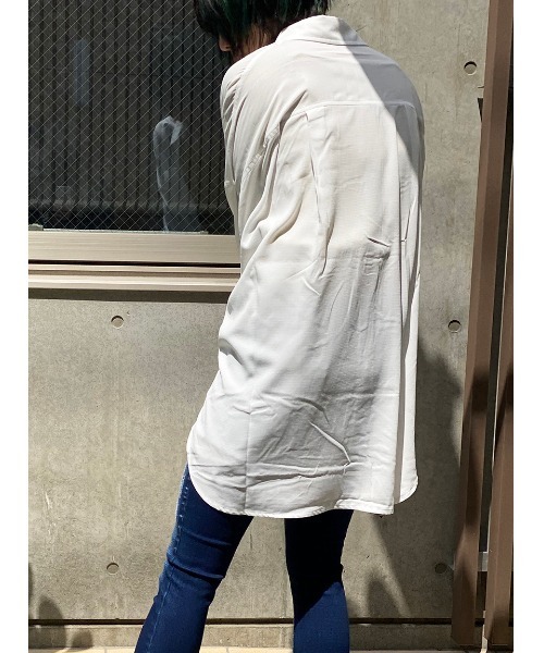 one way(ワンウェイ)の「【oneway】オーバーサイズシャツ(シャツ/ブラウス・レディース・ホワイト/ベージュ/ダークグリーン・FREE)」の5枚目の写真