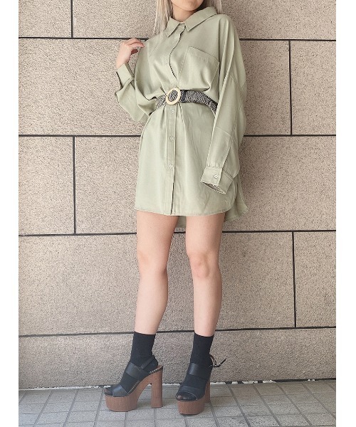 one way(ワンウェイ)の「【oneway】オーバーサイズシャツ(シャツ/ブラウス・レディース・ホワイト/ベージュ/ダークグリーン・FREE)」の14枚目の写真