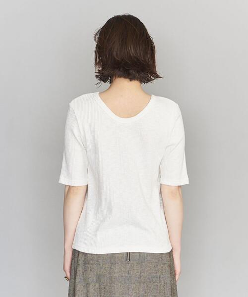 BEAUTY&YOUTH UNITED ARROWS（ビューティーアンドユースユナイテッドアローズ）の「BY スラブリブバックラウンドネックショートスリーブカットソー ◆（Tシャツ/カットソー・レディース・ホワイト/ダークグレー/ケリー・FREE）」の5枚目の写真