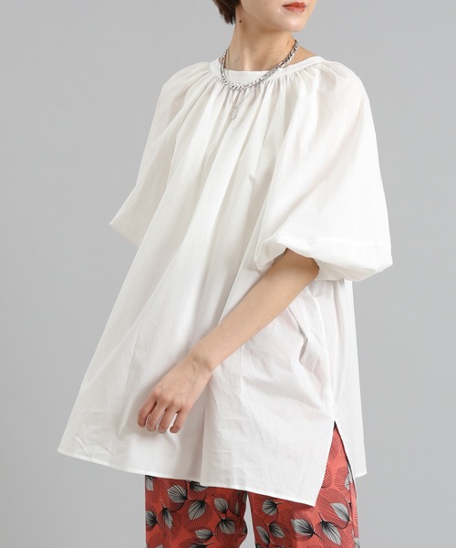 DouDou（ドゥドゥ）の「袖ボリューム切替5分袖ブラウス（シャツ/ブラウス・レディース・チャコールグレー/オフホワイト/ブルー・FREE）」の15枚目の写真