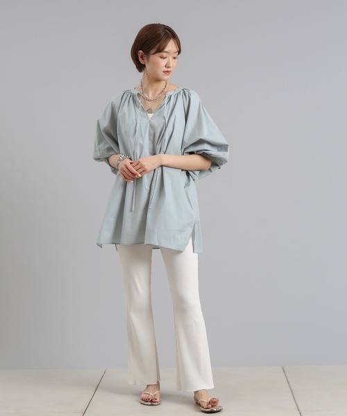 DouDou（ドゥドゥ）の「袖ボリューム切替5分袖ブラウス（シャツ/ブラウス・レディース・チャコールグレー/オフホワイト/ブルー・FREE）」の10枚目の写真