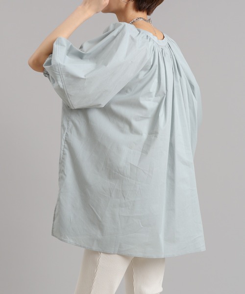 DouDou（ドゥドゥ）の「袖ボリューム切替5分袖ブラウス（シャツ/ブラウス・レディース・チャコールグレー/オフホワイト/ブルー・FREE）」の16枚目の写真