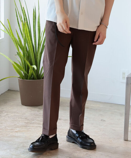 BeAMS DOT（ビームスドット）の「BeAMS DOT / スリム テーパードパンツ21FW（スラックス・メンズ・ブラウン/オフホワイト・SMALL/MEDIUM/LARGE）」の2枚目の写真
