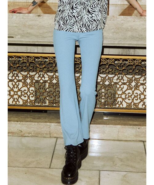 jouetie（ジュエティ）の「イージーフィットフレアパンツ（その他パンツ・レディース・ブラック/カーキ/ブルー/その他1/その他2・SMALL/MEDIUM/LARGE）」の3枚目の写真