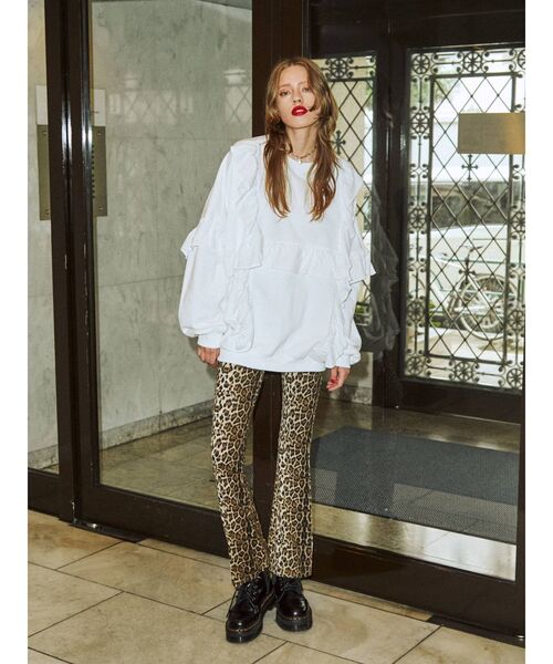 jouetie（ジュエティ）の「イージーフィットフレアパンツ（その他パンツ・レディース・ブラック/カーキ/ブルー/その他1/その他2・SMALL/MEDIUM/LARGE）」の6枚目の写真