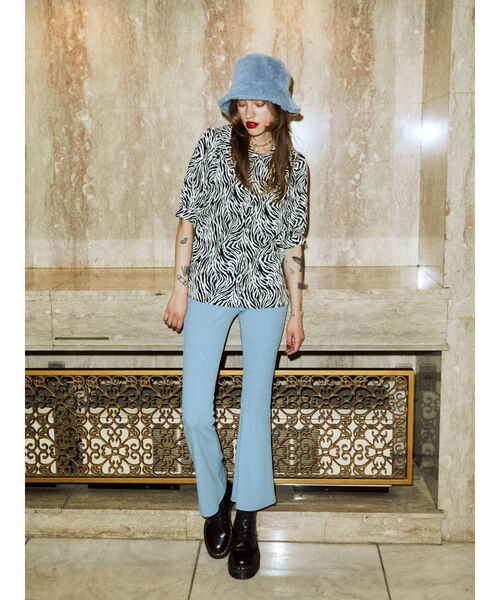 jouetie（ジュエティ）の「イージーフィットフレアパンツ（その他パンツ・レディース・ブラック/カーキ/ブルー/その他1/その他2・SMALL/MEDIUM/LARGE）」の14枚目の写真