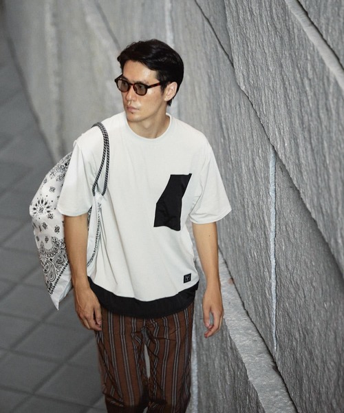 URBAN RESEARCH DOORS（アーバンリサーチドアーズ）の「JACKALL KIRIKAE SHORT-SLEEVE T-SHIRTS（Tシャツ/カットソー・メンズ・オレンジ/グリーン/ホワイト系その他・MEDIUM/LARGE）」の2枚目の写真