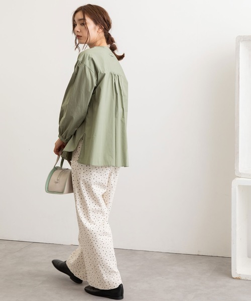 POU DOU DOU（プードゥドゥ）の「ノーカラービブヨークシャツ（シャツ/ブラウス・レディース・アイボリー/ミント/ネイビー・3）」の9枚目の写真