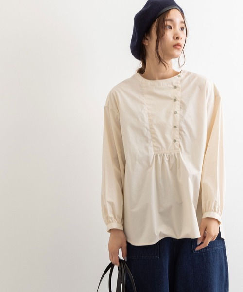 POU DOU DOU（プードゥドゥ）の「ノーカラービブヨークシャツ（シャツ/ブラウス・レディース・アイボリー/ミント/ネイビー・3）」の21枚目の写真