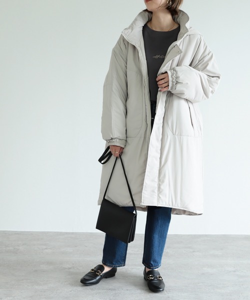 reca（レカ）の「フード付き 中綿モンスターブルゾン（ダウンジャケット/コート・レディース・ブラック/ベージュ/カーキ/アイボリー・M/L）」の13枚目の写真