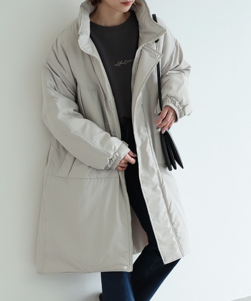 reca（レカ）の「フード付き 中綿モンスターブルゾン（ダウンジャケット/コート・レディース・ブラック/ベージュ/カーキ/アイボリー・M/L）」の10枚目の写真