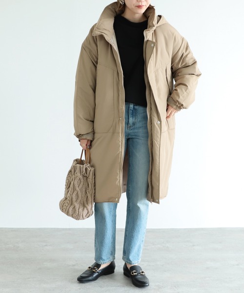 reca（レカ）の「フード付き 中綿モンスターブルゾン（ダウンジャケット/コート・レディース・ブラック/ベージュ/カーキ/アイボリー・M/L）」の15枚目の写真