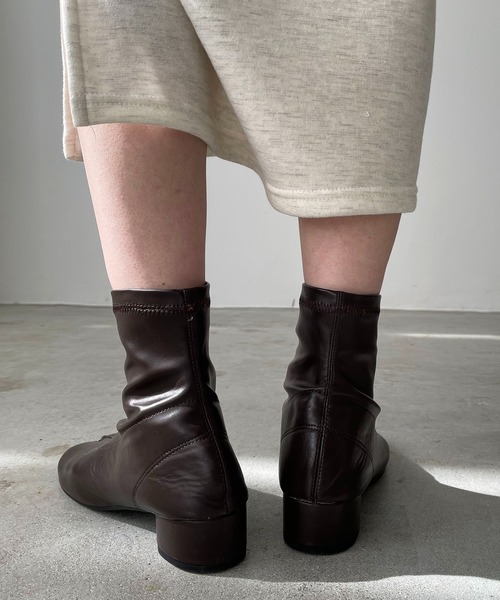 210nouve（トゥージュヌーブ）の「足袋ストレッチショートブーツ（ブーツ・レディース・ホワイト/ベージュ/ブラック/ブラウン・38/36/39/37）」の13枚目の写真