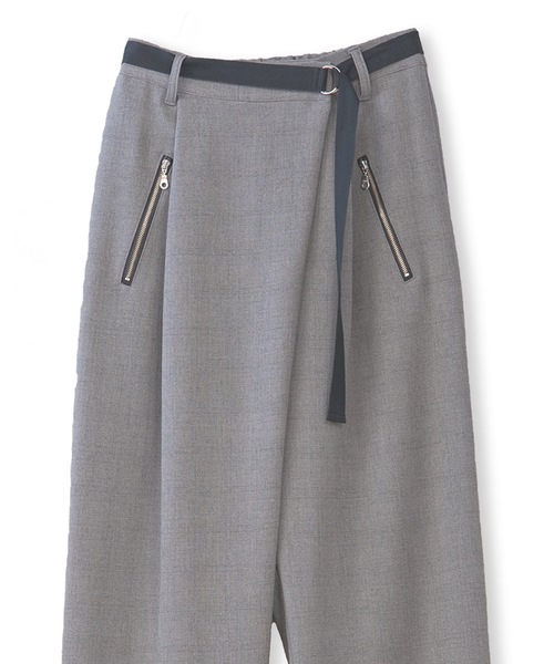 La SRIC（ラスリック）の「La SRIC / アシメタックテーパードPT（その他パンツ・レディース・ベージュ/グレー/ブルー・38）」の11枚目の写真