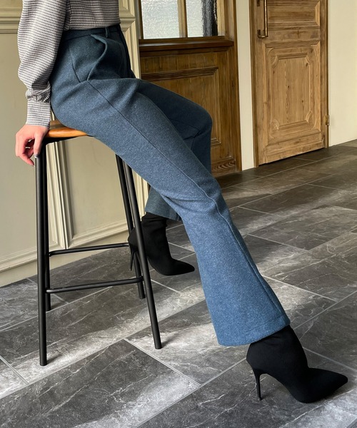 JUNOAH（ジュノア）の「ウールタッチスリットフレアパンツ（その他パンツ・レディース・ブラック/ブラウン/ブルー/グレイッシュベージュ/テラコッタ・MEDIUM/LARGE/X-LARGE）」の8枚目の写真