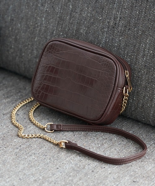 earth music&ecology（アースミュージックアンドエコロジー）の「スクエアミニショルダー＊（ショルダーバッグ・レディース・レッド/ブラック/ブラウン・FREE）」の3枚目の写真