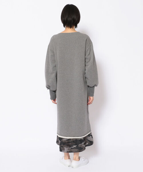 AVIREX（アヴィレックス）の「LAYERED STYLE DENIM&CAMOUFLAGE ONEPIECE DRESS/ レイヤードスタイル デニム＆カモフラージュワンピース（ワンピース・レディース・タン/チャコール・FREE）」の3枚目の写真