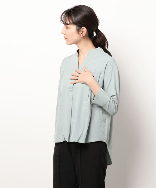 BELLUNA PLUS(ベルーナ)の「ジョーゼット素材スキッパーブラウス(シャツ/ブラウス・レディース・グレー系その他/セージグリーン/ネイビー/パープル・X-LARGE/LARGE/MEDIUM)」の8枚目の写真