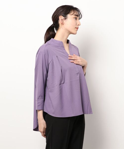 BELLUNA PLUS(ベルーナ)の「ジョーゼット素材スキッパーブラウス(シャツ/ブラウス・レディース・グレー系その他/セージグリーン/ネイビー/パープル・X-LARGE/LARGE/MEDIUM)」の10枚目の写真
