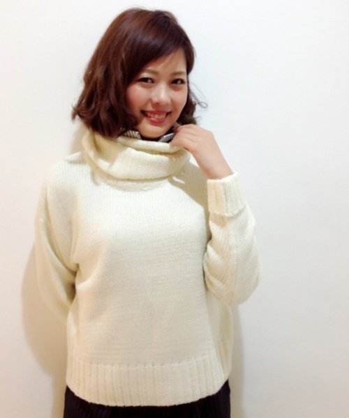 Chico（チコ）の「オフタートルニットP/O（ニット/セーター・レディース・ブラック/サーモンピンク/ホワイト/グレー・FREE）」の5枚目の写真