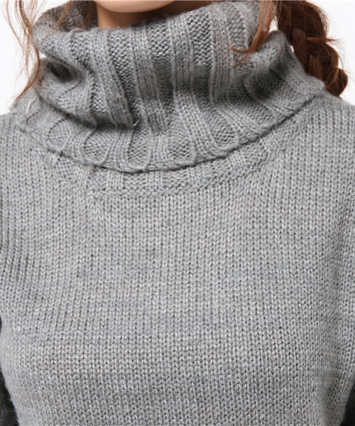 Chico（チコ）の「オフタートルニットP/O（ニット/セーター・レディース・ブラック/サーモンピンク/ホワイト/グレー・FREE）」の9枚目の写真