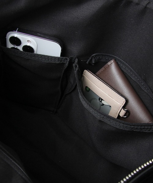 REGiSTA(レジスタ)の「フェイクレザーボストンバッグ / 旅行バッグ / 小さめ / 小旅行バッグ(ボストンバッグ・メンズ・ブラック/キャメル/ダークブラウン・FREE)」の11枚目の写真