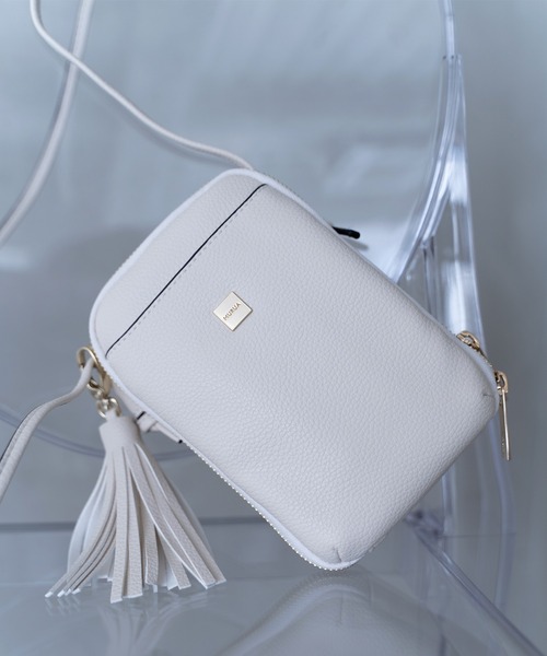 MURUA（ムルーア）の「MURUA(ムルーア) スリムポシェット タッセル MR-B1064 レディース バッグ　かばん ブランド（ショルダーバッグ・レディース・ブラック/アイボリー/キャメル・FREE）」の5枚目の写真