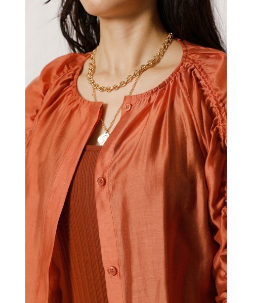 crie conforto（クリーコンフォルト）の「シャーリングスリーブブラウス（シャツ/ブラウス・レディース・オフホワイト/ブラック/オレンジ・SMALL/MEDIUM）」の17枚目の写真