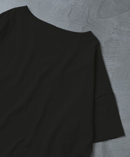 FREAK'S STORE(フリークスストア)の「【WEB限定】ボートネックバスクボーダー半袖Tシャツ(Tシャツ/カットソー・レディース・ブラック/ベージュ/グレー/オフホワイト/ピンク/グリーン/ホワイト×ブラック/ブラック×ホワイト/ナチュラル・フリ-)」の4枚目の写真