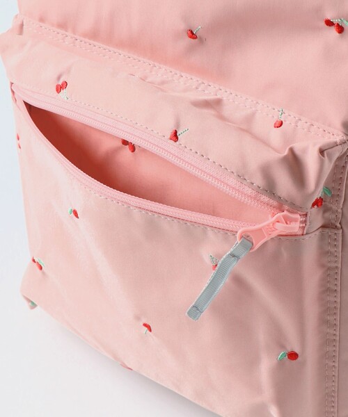 BRANSHES（ブランシェス）の「チェリー刺繍リュック（L）（バックパック/リュック・キッズ・ラベンダー/ピンク・L）」の6枚目の写真