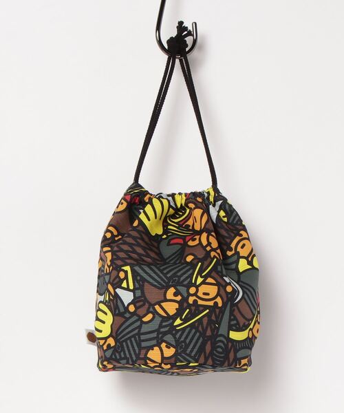A BATHING APE（アベイシングエイプ）の「MILO SAMURAI DRAWSTRING BAG M（ハンドバッグ・メンズ・マルチ・FREE）」の2枚目の写真