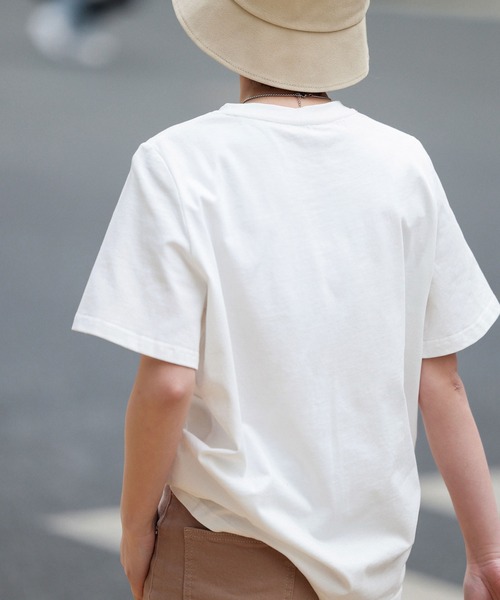 SAISON DE PAPILLON(セゾンドパピヨン)の「【コットン100%】ビッグロゴデザインオーバーサイズTシャツ(Tシャツ/カットソー・レディース・グリーン/ホワイト/ラベンダー/ブラック・S/L/M)」の8枚目の写真