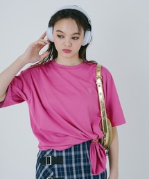 TINA：JOJUN（ティーナジョジュン）の「ユニセックス エンブレム付きTシャツ TINA：JOJUN（Tシャツ/カットソー）」