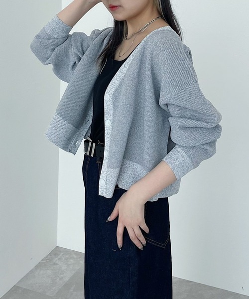 PAGEBOY(ページボーイ)の「アゼスポンジショートVカーディガン(カーディガン/ボレロ・レディース・ブラック/オフホワイト/グレー/ターコイズブルー・FREE)」の22枚目の写真