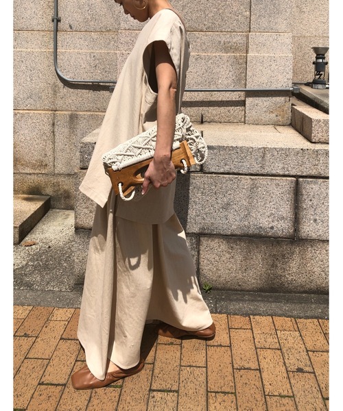 ulu（ウル）の「Linen denim vest（ベスト・レディース・ベージュ・FREE）」の3枚目の写真