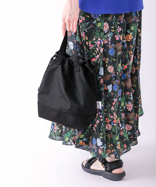 Drifter(ドリフター)の「《追加2》【Drifter/ドリフター】別注 DRAWSTRING BUCKET SMU:バッグ(ショルダーバッグ・レディース・ブラック系その他/ベージュ/ブラック・FREE)」の4枚目の写真