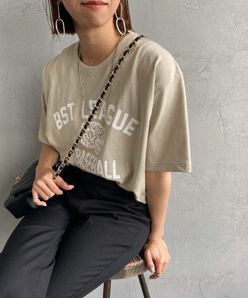 SCREEN STARS（スクリーンスターズ）の「[SCREEN STARS/スクリーンスターズ] 別注 カットオフ ロゴプリントTシャツ（Tシャツ/カットソー・レディース・ホワイト/ベージュ/ホワイト系1/ピンク/イエロー/ホワイト系/ダークグリーン/ダークグレー・F）」の6枚目の写真