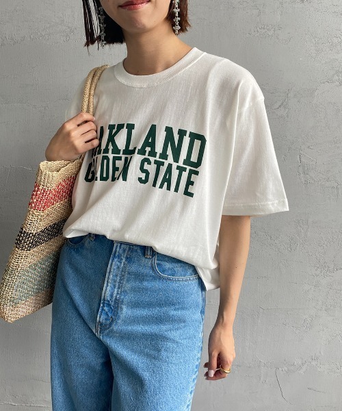 SCREEN STARS（スクリーンスターズ）の「[SCREEN STARS/スクリーンスターズ] 別注 カットオフ ロゴプリントTシャツ（Tシャツ/カットソー・レディース・ホワイト/ベージュ/ホワイト系1/ピンク/イエロー/ホワイト系/ダークグリーン/ダークグレー・F）」の2枚目の写真