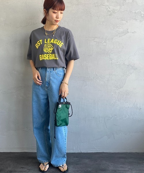 SCREEN STARS（スクリーンスターズ）の「[SCREEN STARS/スクリーンスターズ] 別注 カットオフ ロゴプリントTシャツ（Tシャツ/カットソー・レディース・ホワイト/ベージュ/ホワイト系1/ピンク/イエロー/ホワイト系/ダークグリーン/ダークグレー・F）」の12枚目の写真