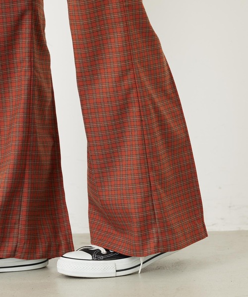 MILKFED.(ミルクフェド)の「PLAID INVERTED BOX PLEAT PANTS(その他パンツ・レディース・ネイビー/オレンジ・S/M)」の14枚目の写真