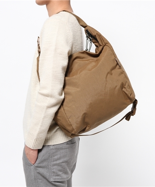 BEAMS（ビームス）の「MYSTERY RANCH / LOAD CELL（ショルダーバッグ・メンズ・ブラウン系その他・ONE SIZE）」の6枚目の写真