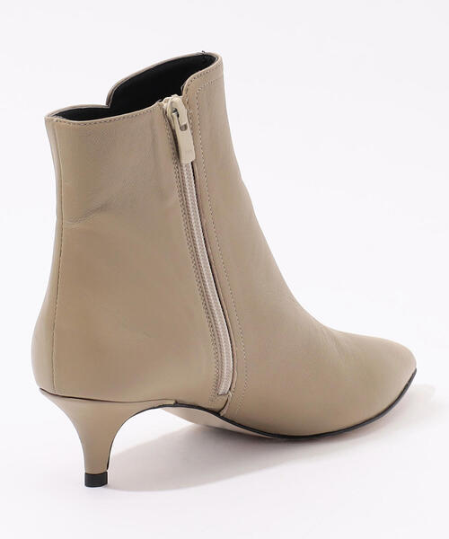 TOMORROWLAND （トゥモローランド）の「TOMORROWLAND ポインテッド ショートブーツ（ブーツ・レディース・ベージュ・38/36/37）」の7枚目の写真