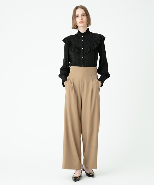 allureville（アルアバイル）の「スキニーストラップサロペットパンツ（その他パンツ・レディース・ベージュ/ブラック・1/2）」の10枚目の写真