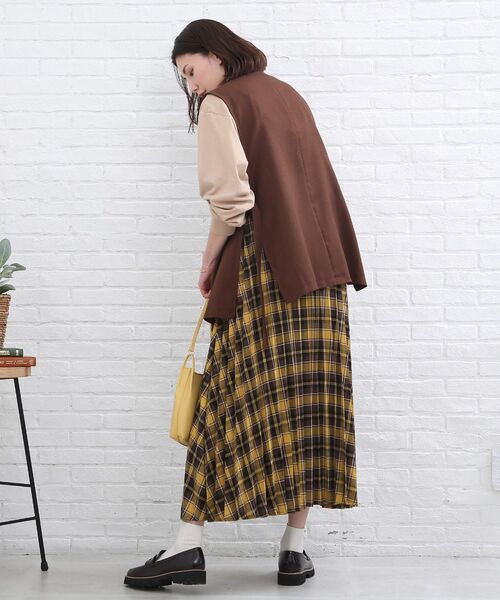 SHOO・LA・RUE（シューラルー）の「◆シーズンムード高まる チェック柄 プリーツスカート（スカート・レディース・ベージュ系その他2/ダークブラウン系1/ネイビー系1/イエロー系9・00）」の13枚目の写真