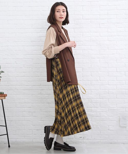 SHOO・LA・RUE（シューラルー）の「◆シーズンムード高まる チェック柄 プリーツスカート（スカート・レディース・ベージュ系その他2/ダークブラウン系1/ネイビー系1/イエロー系9・00）」の14枚目の写真