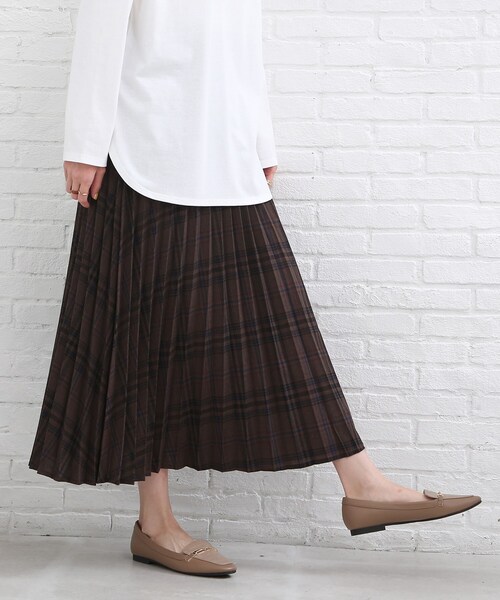 SHOO・LA・RUE（シューラルー）の「◆シーズンムード高まる チェック柄 プリーツスカート（スカート・レディース・ベージュ系その他2/ダークブラウン系1/ネイビー系1/イエロー系9・00）」の18枚目の写真