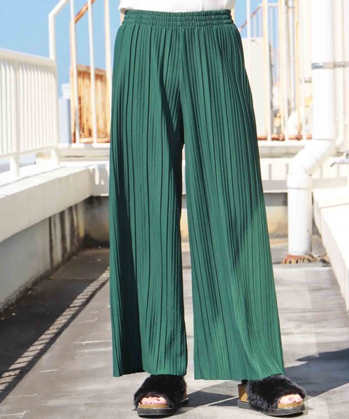 libelle more(リベル モア)の「カットツイル裏起毛ボックスプリーツパンツ(その他パンツ・レディース・ブラック/グリーン/モカ・M)」の1枚目の写真