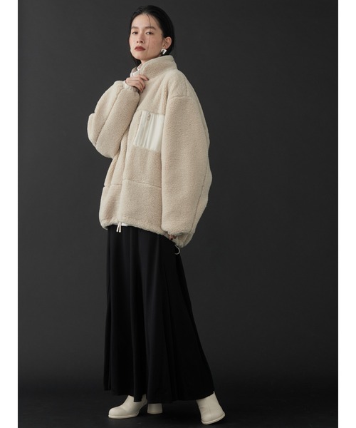 AMERICAN HOLIC(アメリカンホリック)の「スタンドカラーボアブルゾン(ブルゾン・レディース・ベージュ/ブラック・L/M)」の3枚目の写真